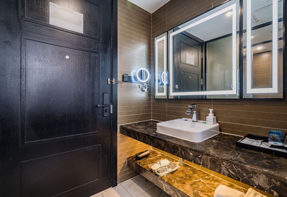 希岸豪华大床房-智能客控