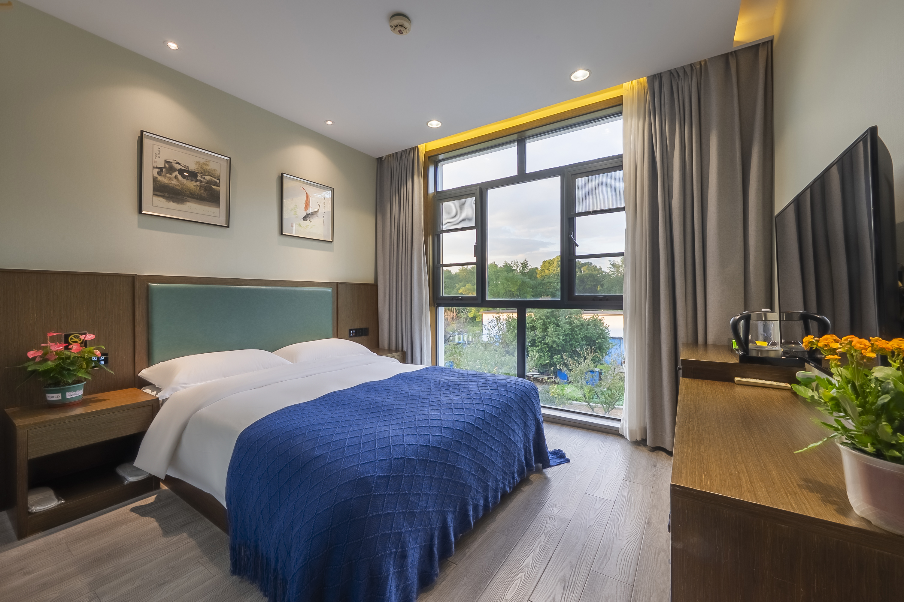 甘露（落地窗全景房+中央空调+全棉高品质棉织品）