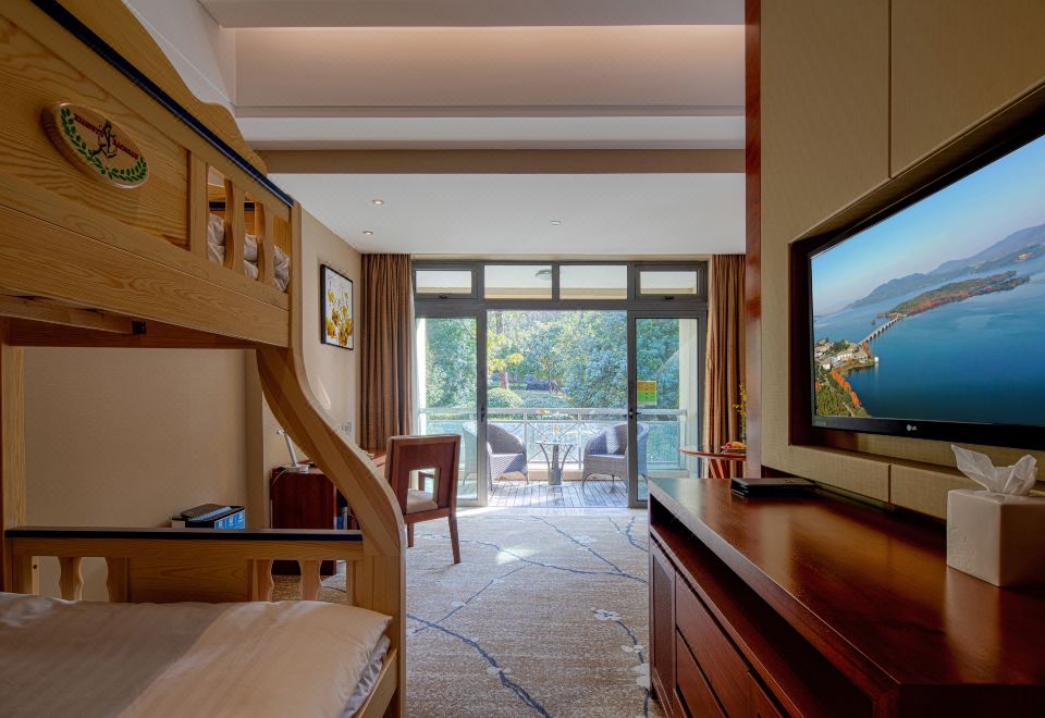 豪華山景家庭套房