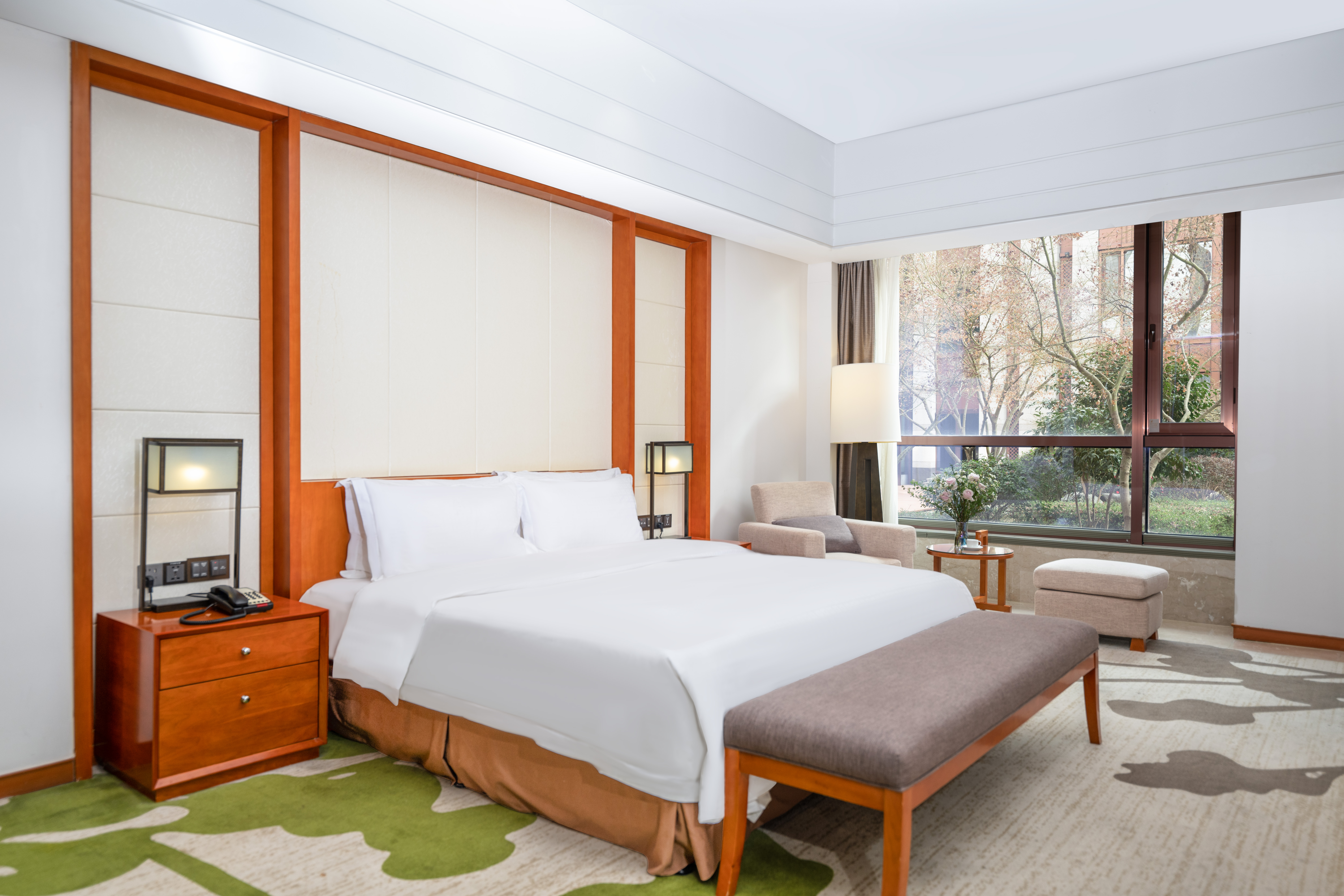 雅緻園景大床房