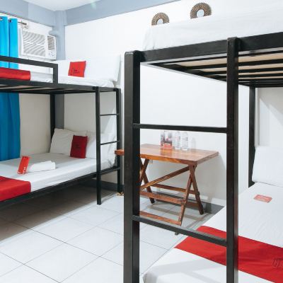 RedDoorz Family Room RedDoorz @ Western Highway Lodge Hotel Promo Code