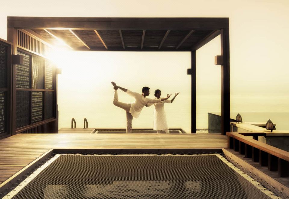 2晚日出泳池沙滩小屋+2晚日落水上泳池别墅