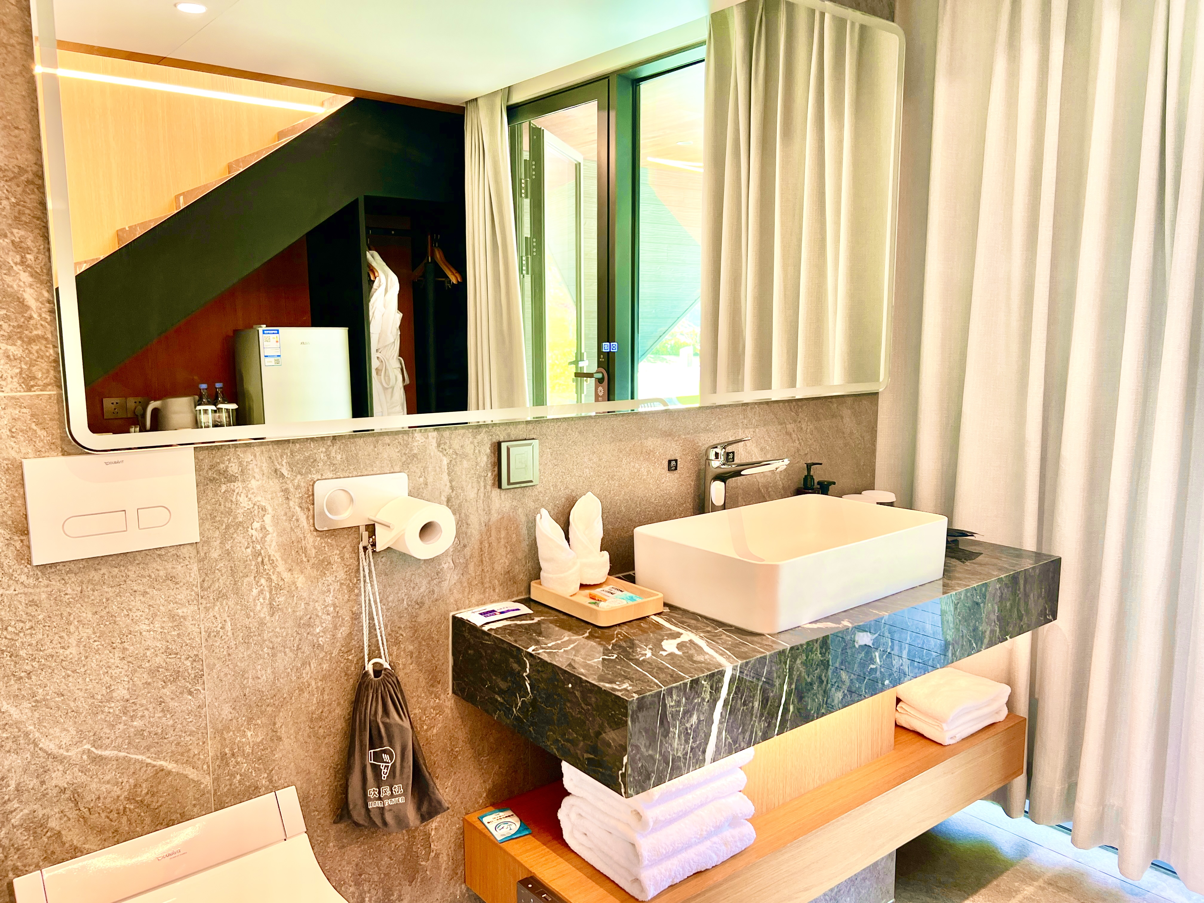 星空之谜复式大床房+望远镜+智能系统