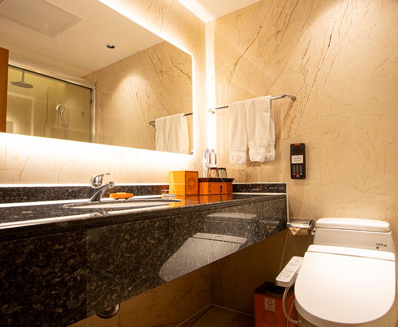 Xiamen Airlines Lakeside HotelSuperior Queen Room