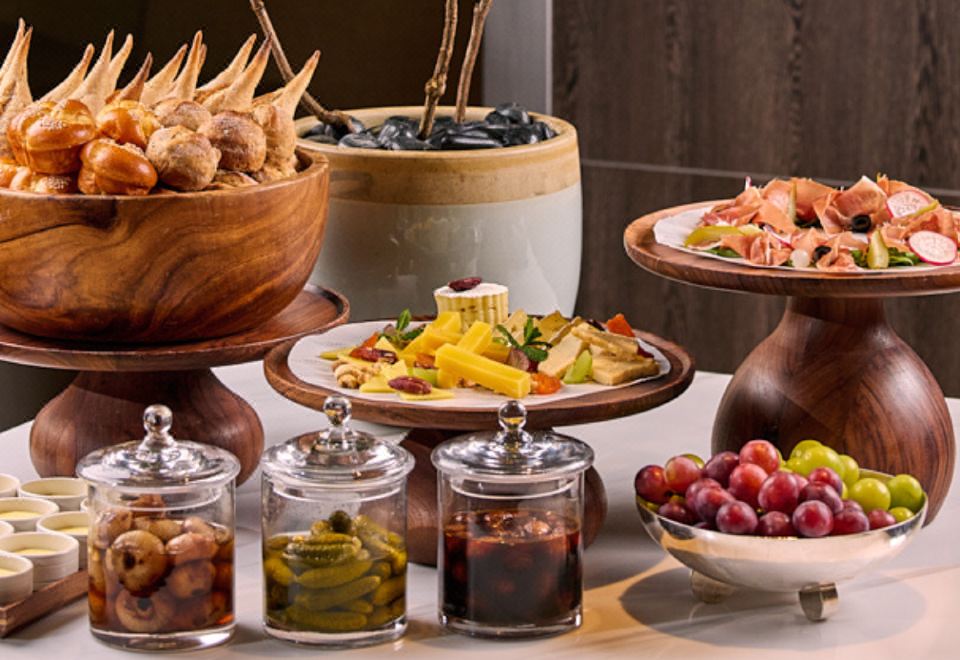 Park Hyatt Shanghai1 King Bed With Bund River View Deluxe（Park Salon）