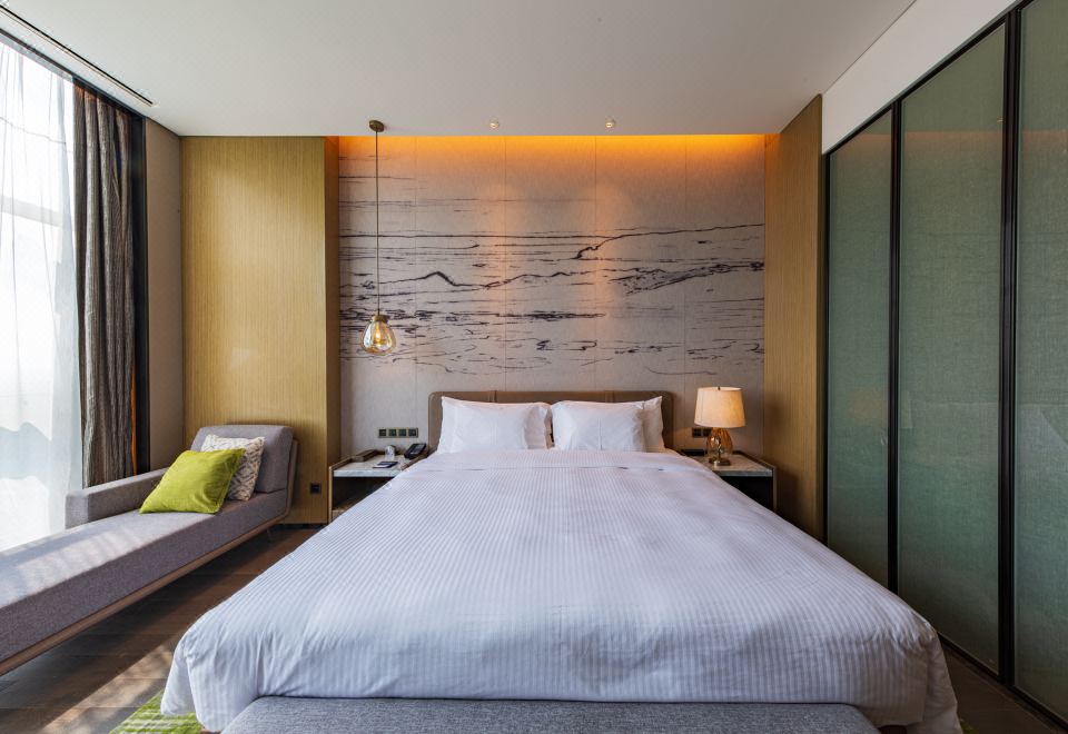 高尔夫静谧负离子?豪华大床房