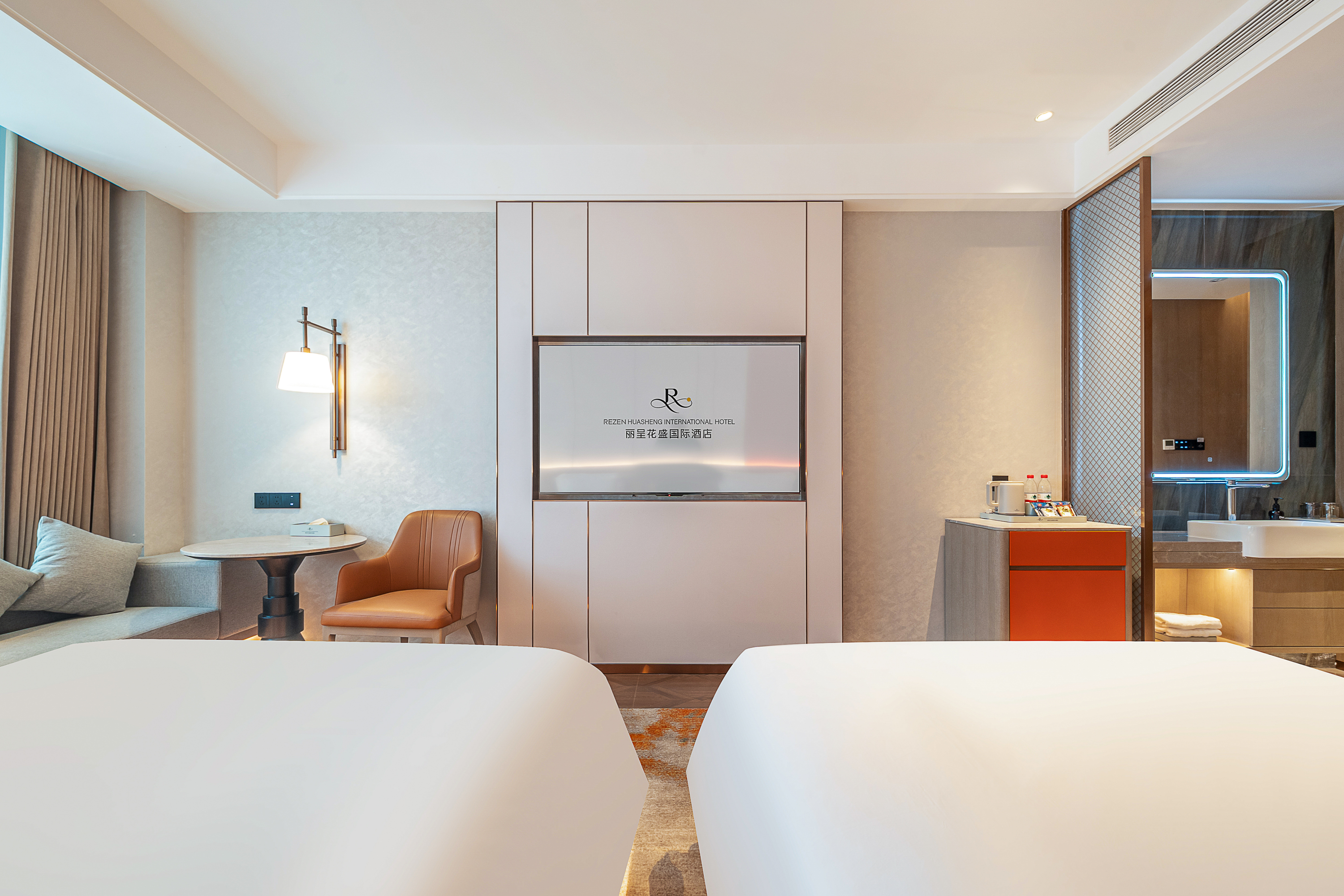 豪华双床房（舒达床垫+智能客控+科勒衞浴+超级快充）