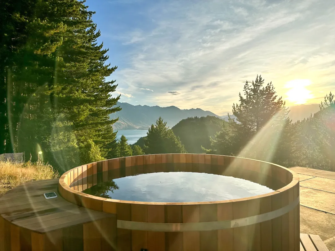 Amongst The Pines | 2 Bedroom Bach | Stellar Views - Southland
