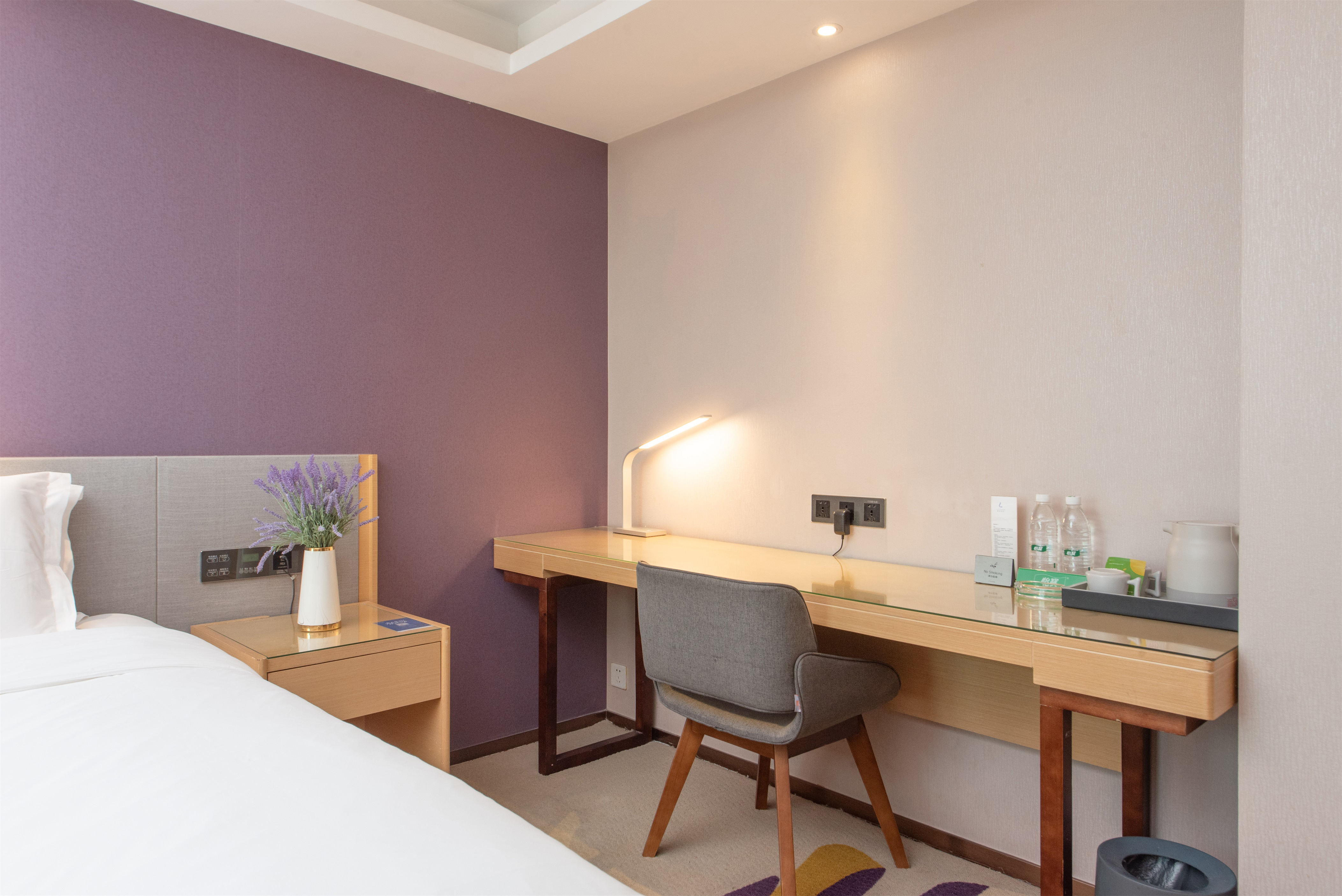 行政大床房 [慵懒贵妃椅+浴缸泡澡＋生日礼布置]