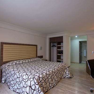 Deluxe Double Room, 1 King Bed, Non Smoking Econo Express Hotel Promo Code