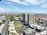 Bole Longquan Boyue Hotel (Bole City Museum Binhe Park)