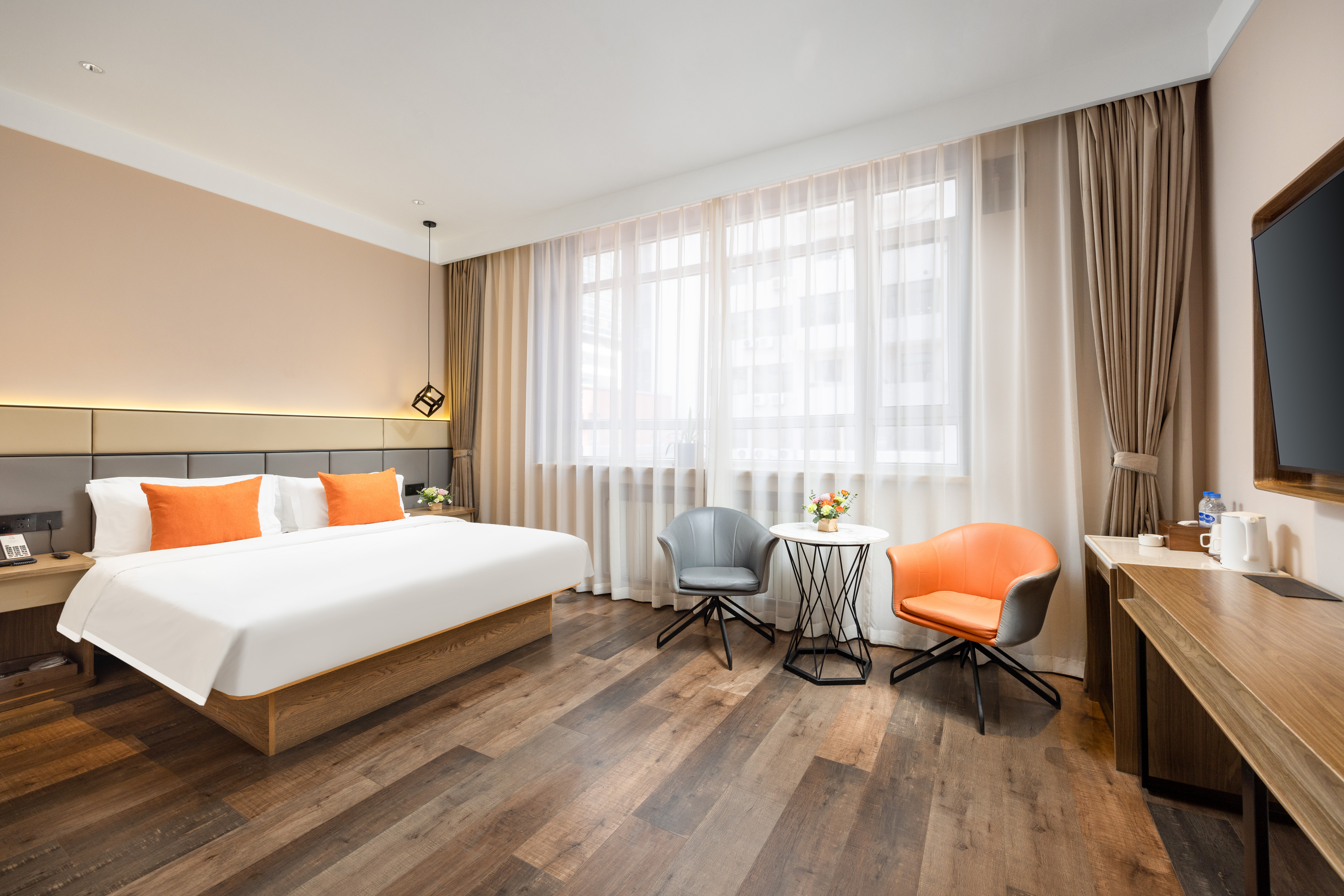 禧悠·漫享逸致大床房【耐喜床品+办公桌椅+静谧空间】