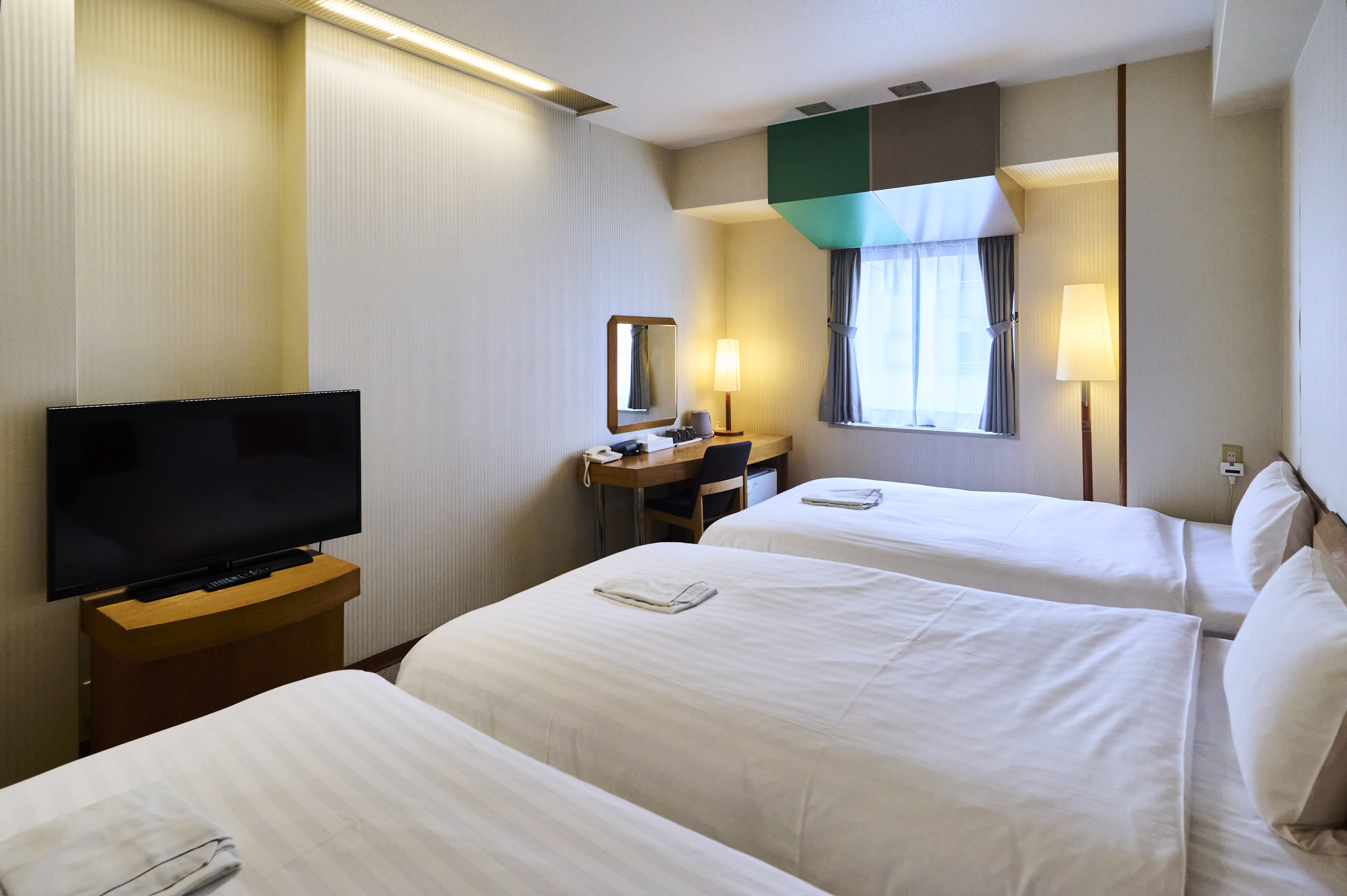 标准三人房-可吸烟