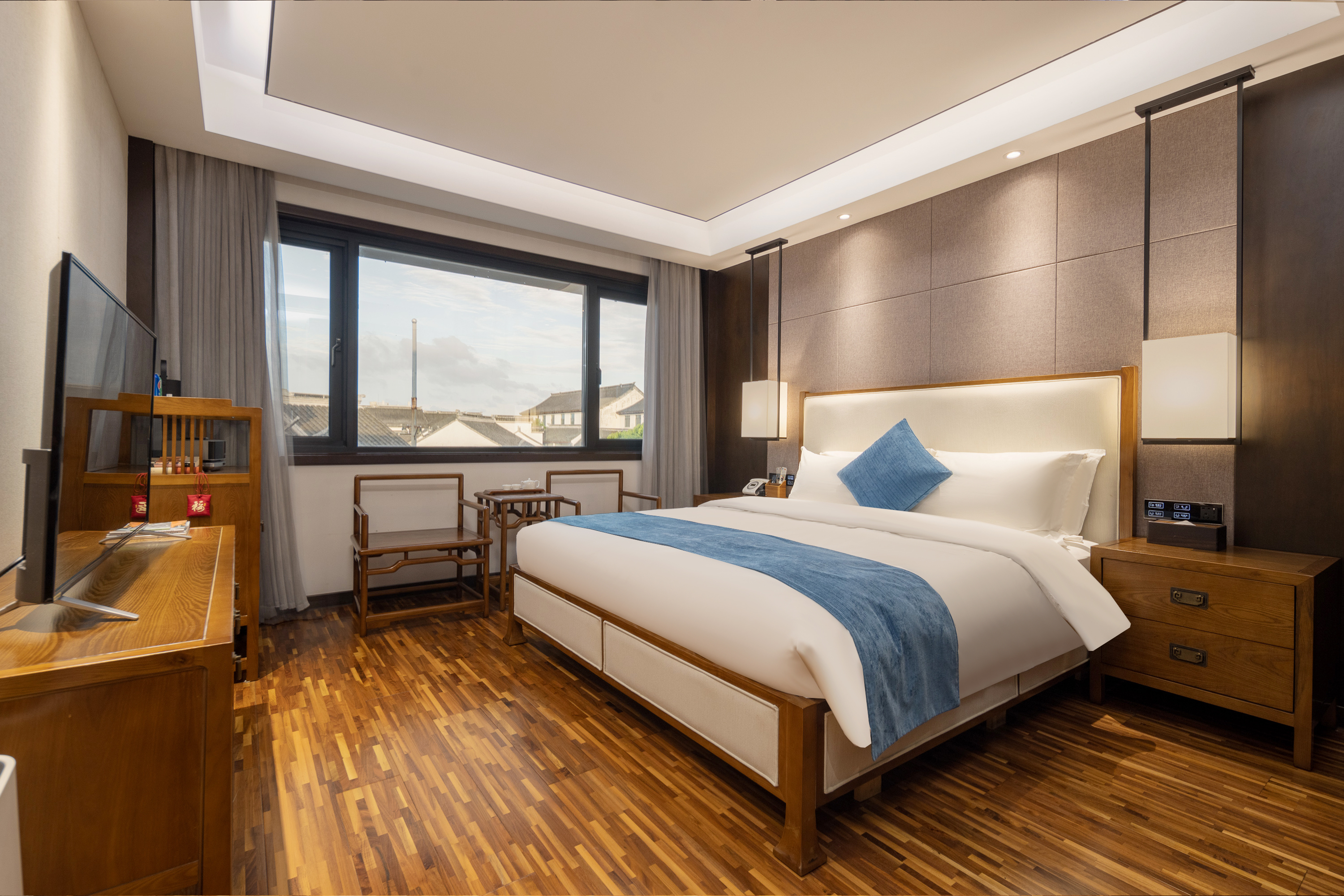 秋分·临街大床房