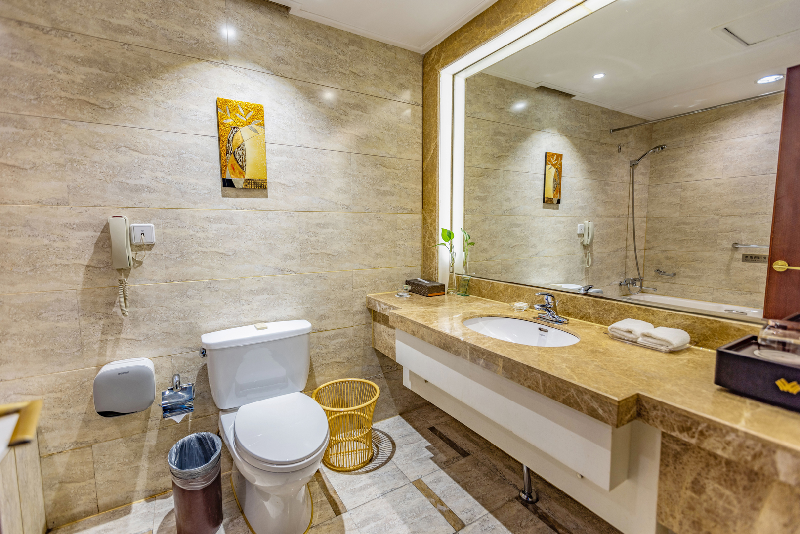 城景豪华大床房