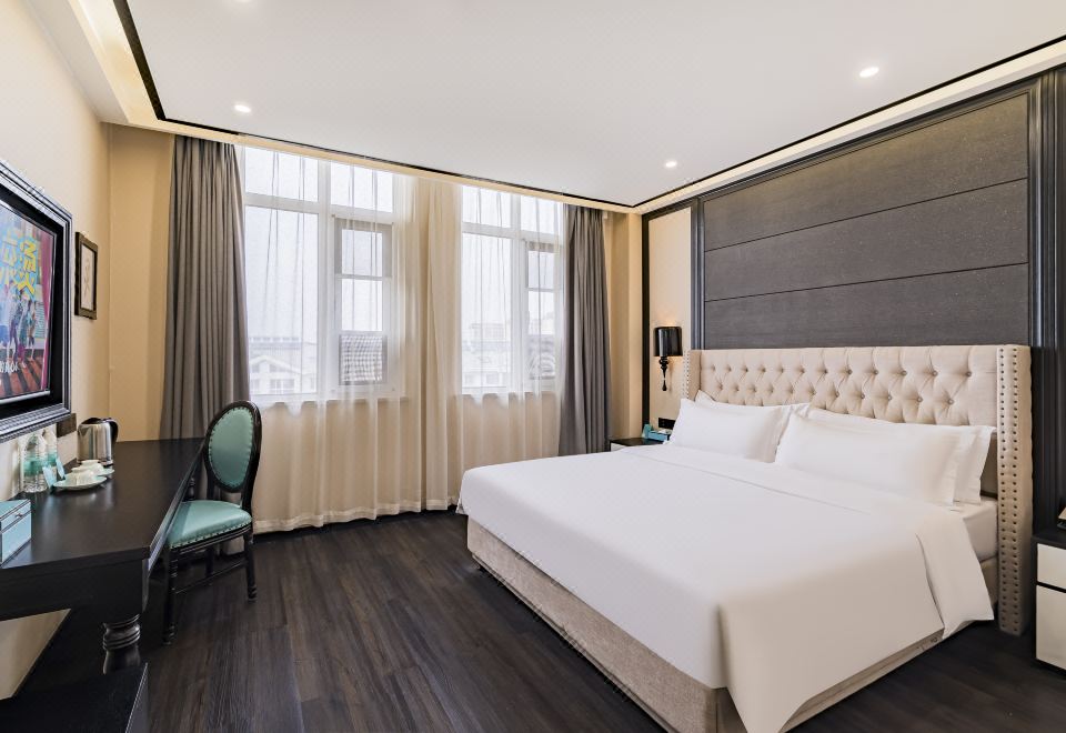 希岸豪华大床房-智能客控