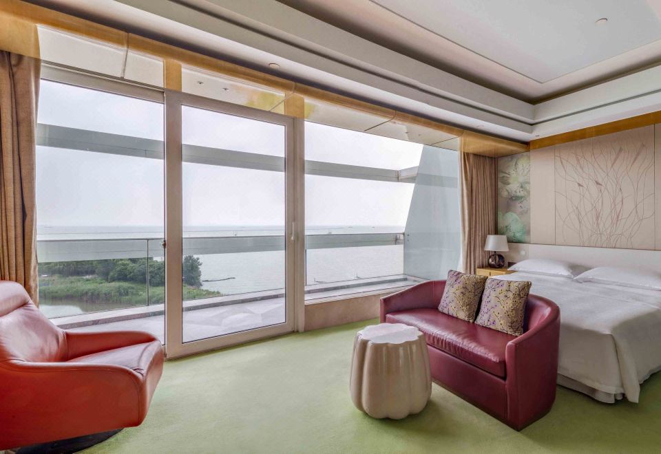 暖汤温泉·湖景大床房（俯瞰太湖+观景阳台）