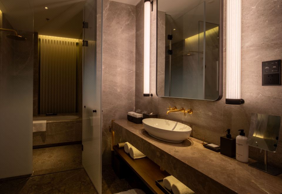 豪華客房（大床）