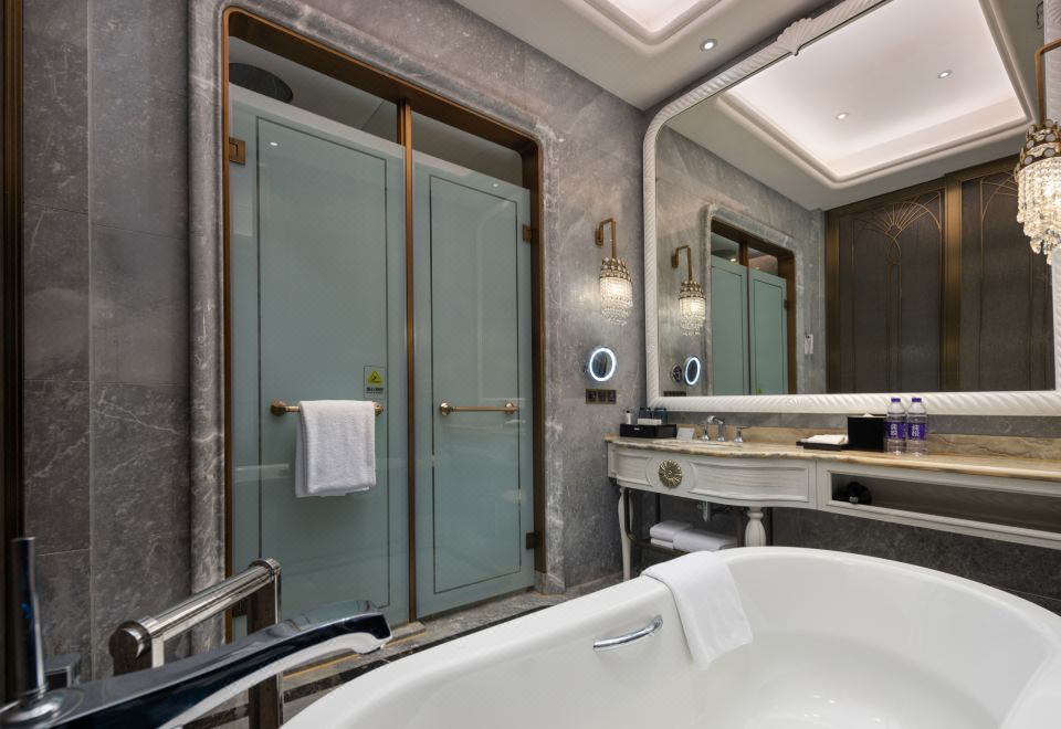 Wanda Vista Qingdao Oriental Film City HotelGrand Deluxe Sea View Twin