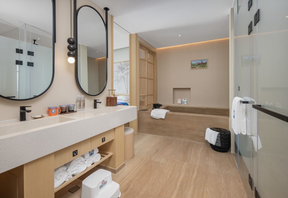 Yixing Inlong Narada Resort HotelLin Cui Family Room