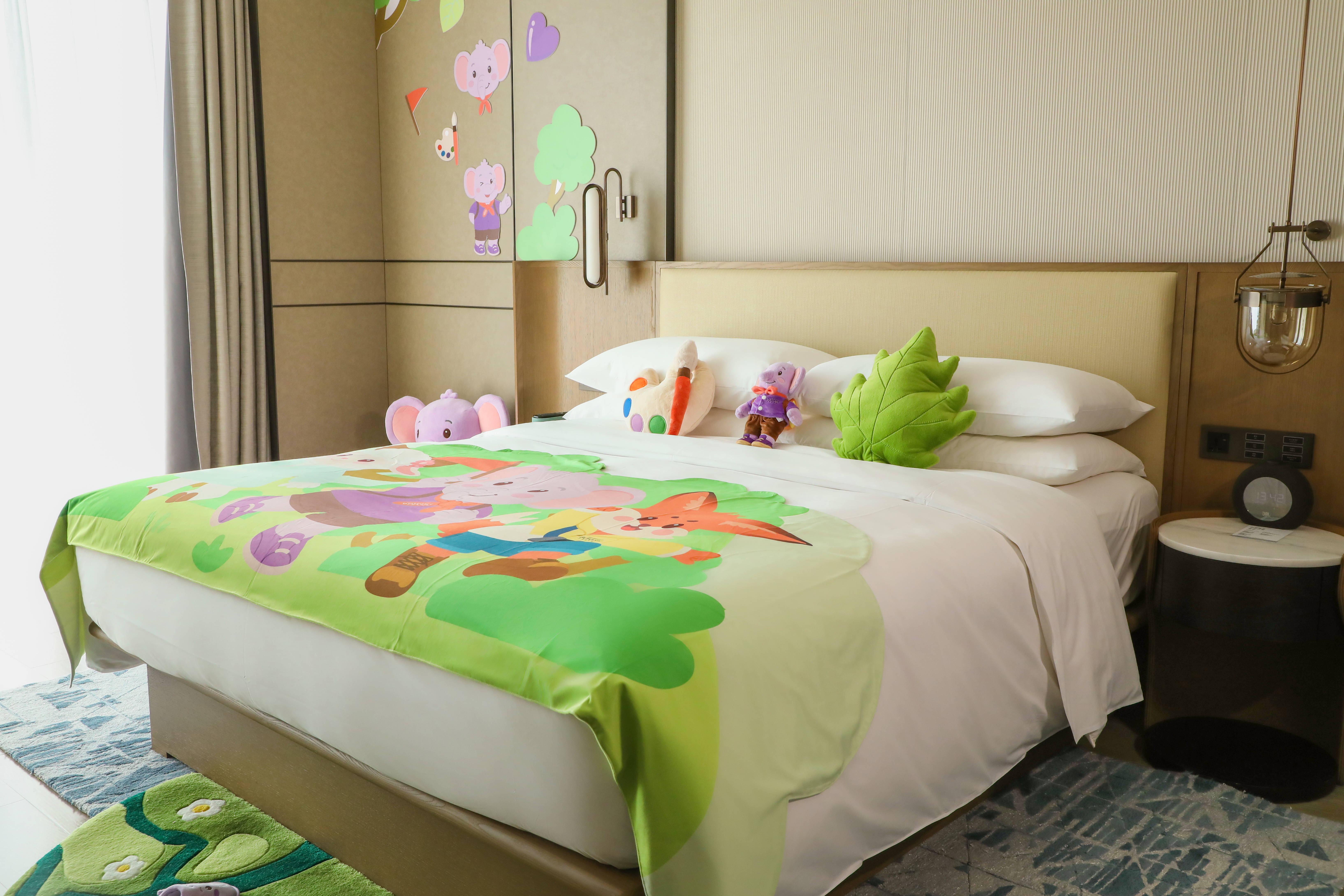 诺亚的丛林探险主题大床房