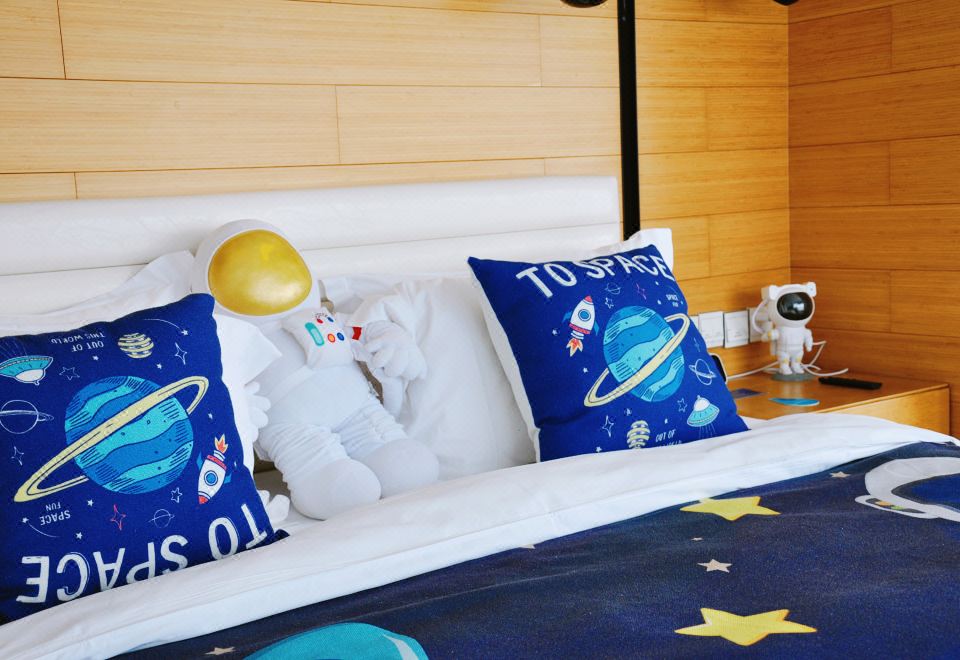 小小宇航员亲子套大床房『童趣装饰+超大活动空间』