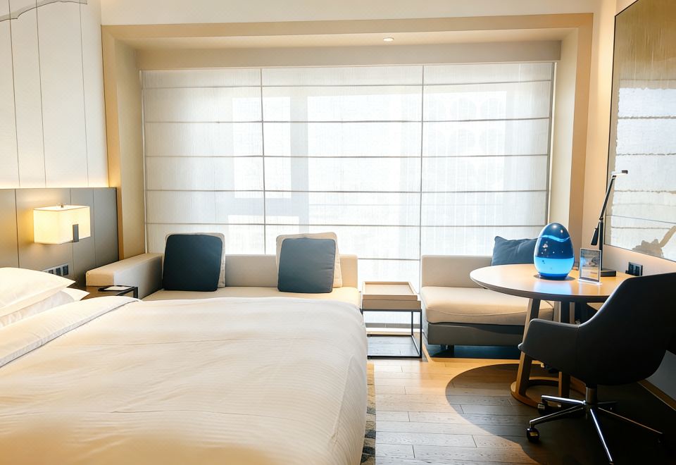 Courtyard by Marriott Shanghai HongqiaoForest Oxygen Bar Peaceful Sleep Double Bed Room