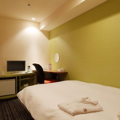 Superior Single With Bathtub Non-Smoking