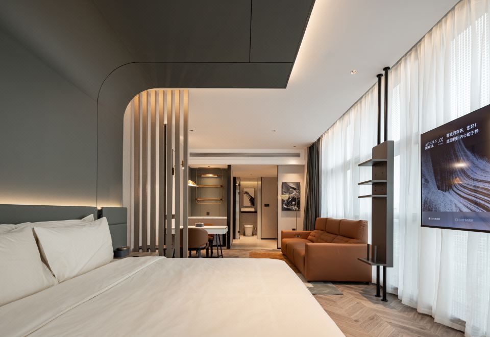 Shenzhen Nanshan Science Park high-tech Central ATOURS HotelJimu City-View Double Bed Room (Mini Fridge + Screen Projection TV + Yoga Mat + Deep Sleep PRO Pillow + 270 Degree Floor-to-Ceiling Window)