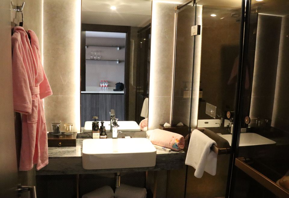 行政复式小童亲子房