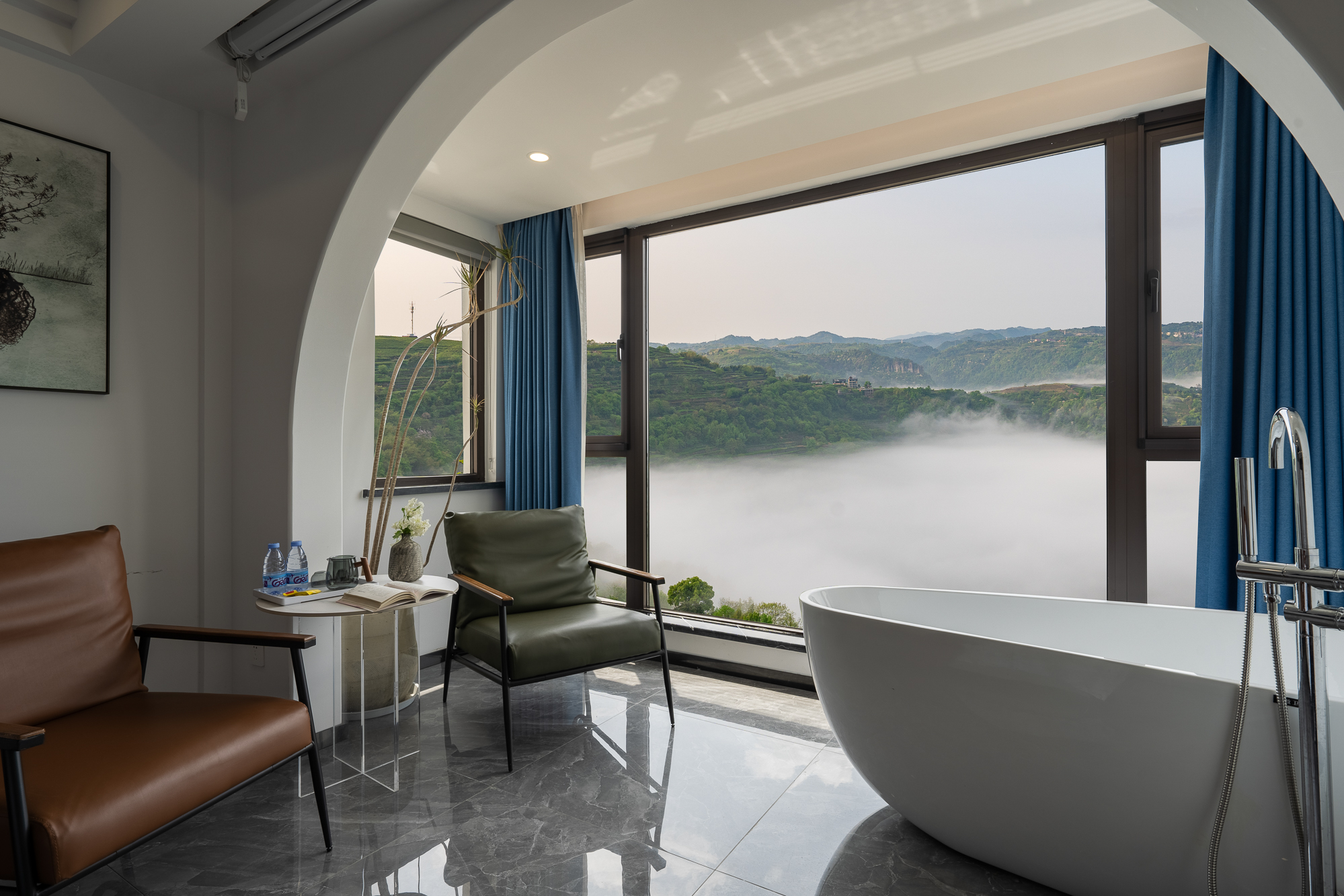 Ins风·云海山景大床房