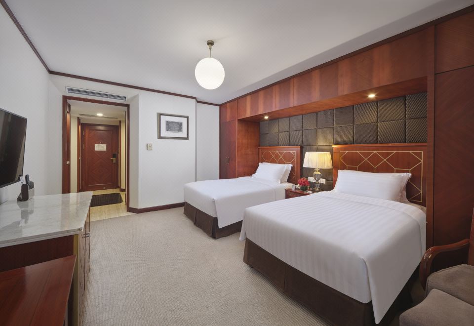 Jin Jiang Park Hotel ShanghaiDeluxe 2-bed Room