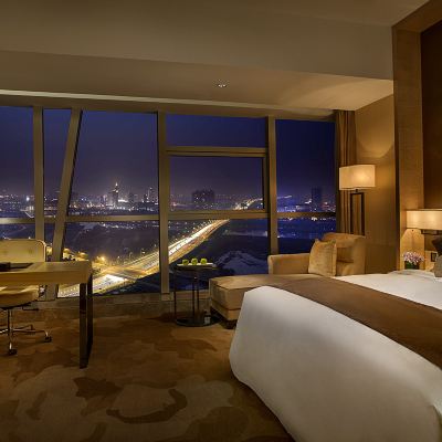 市景大床房 義烏博覽皇冠假日酒店優惠