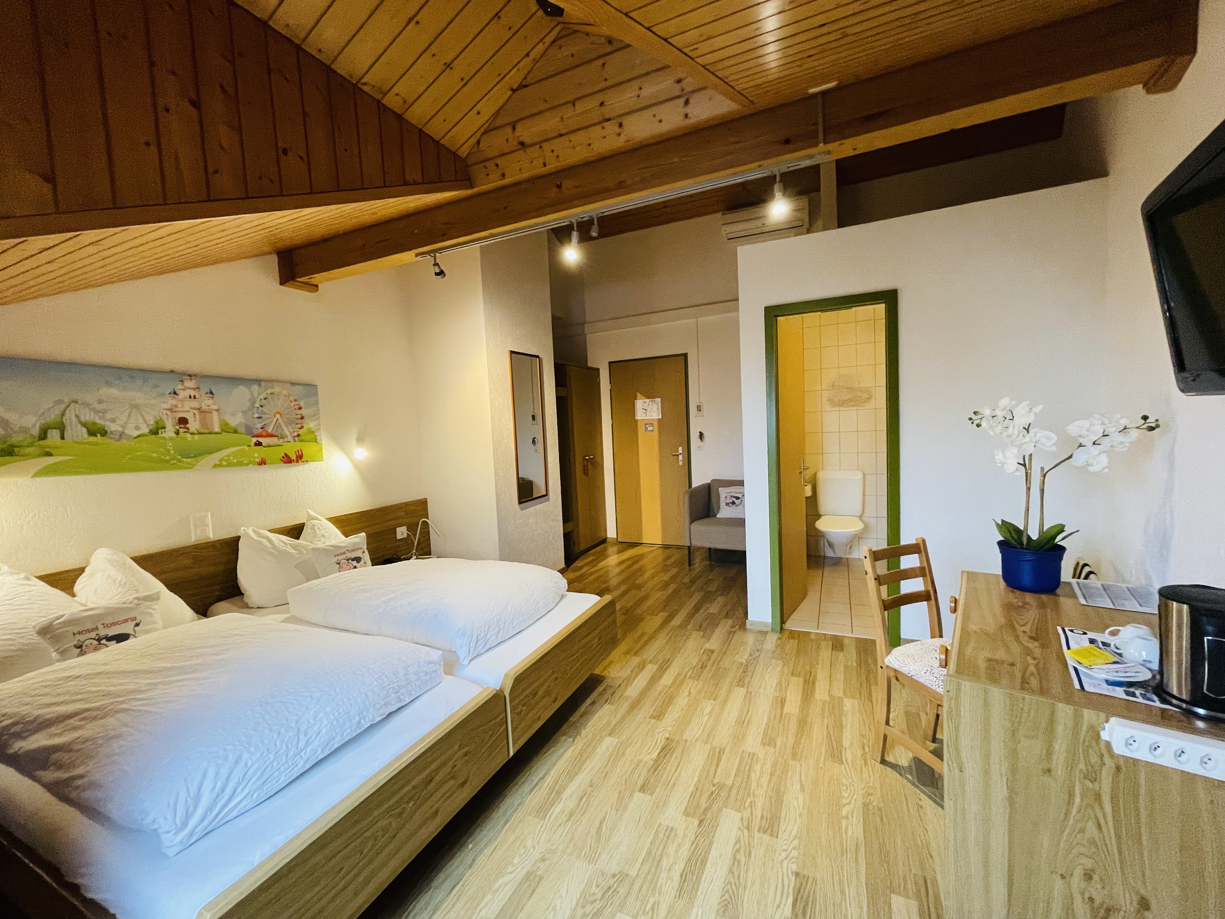 阁楼双人房（带空调）