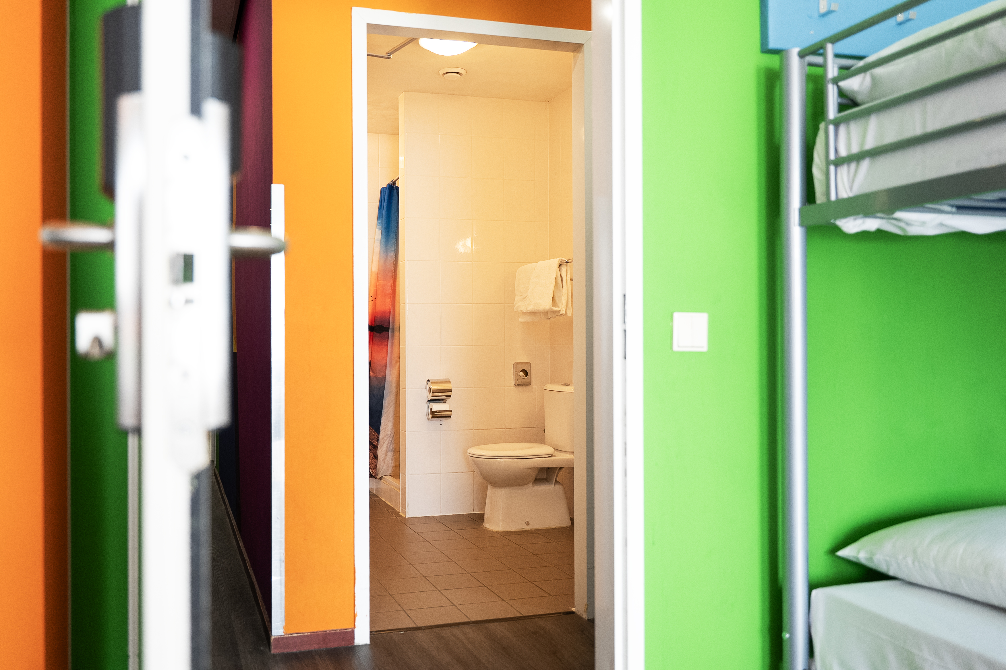 带私人外部浴室的4人工作室