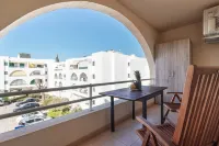 BnB Homes Apartamentos elegantes a 50 m do oceano e da natureza exuberante