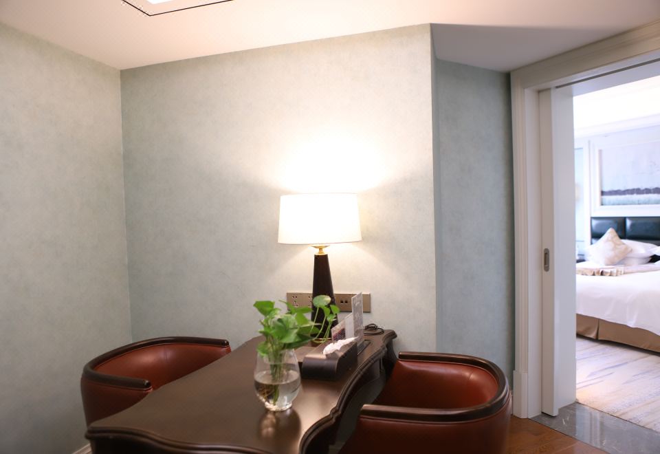 雅韻行政商務房