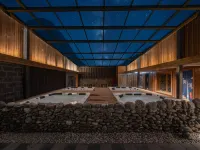 Rezen Retreat · Four Seasons Manju Hotel (Jiuzhaigou Tourist Center) Hotel di Jiuzhaigou