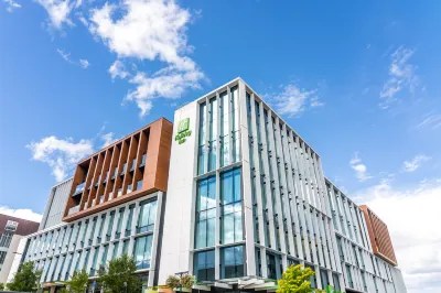 Holiday Inn QUEENSTOWN REMARKABLES PARK by IHG Ξενοδοχεία στην πόλη 