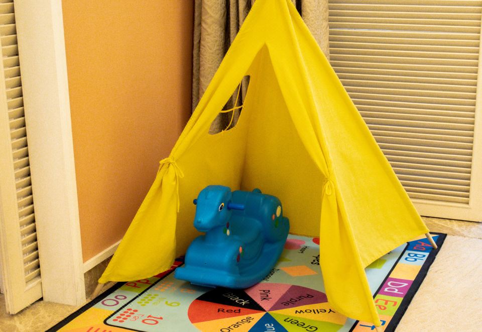 亲子观星家庭套房-一房一厅-欢乐小童房-家庭亲子泡池