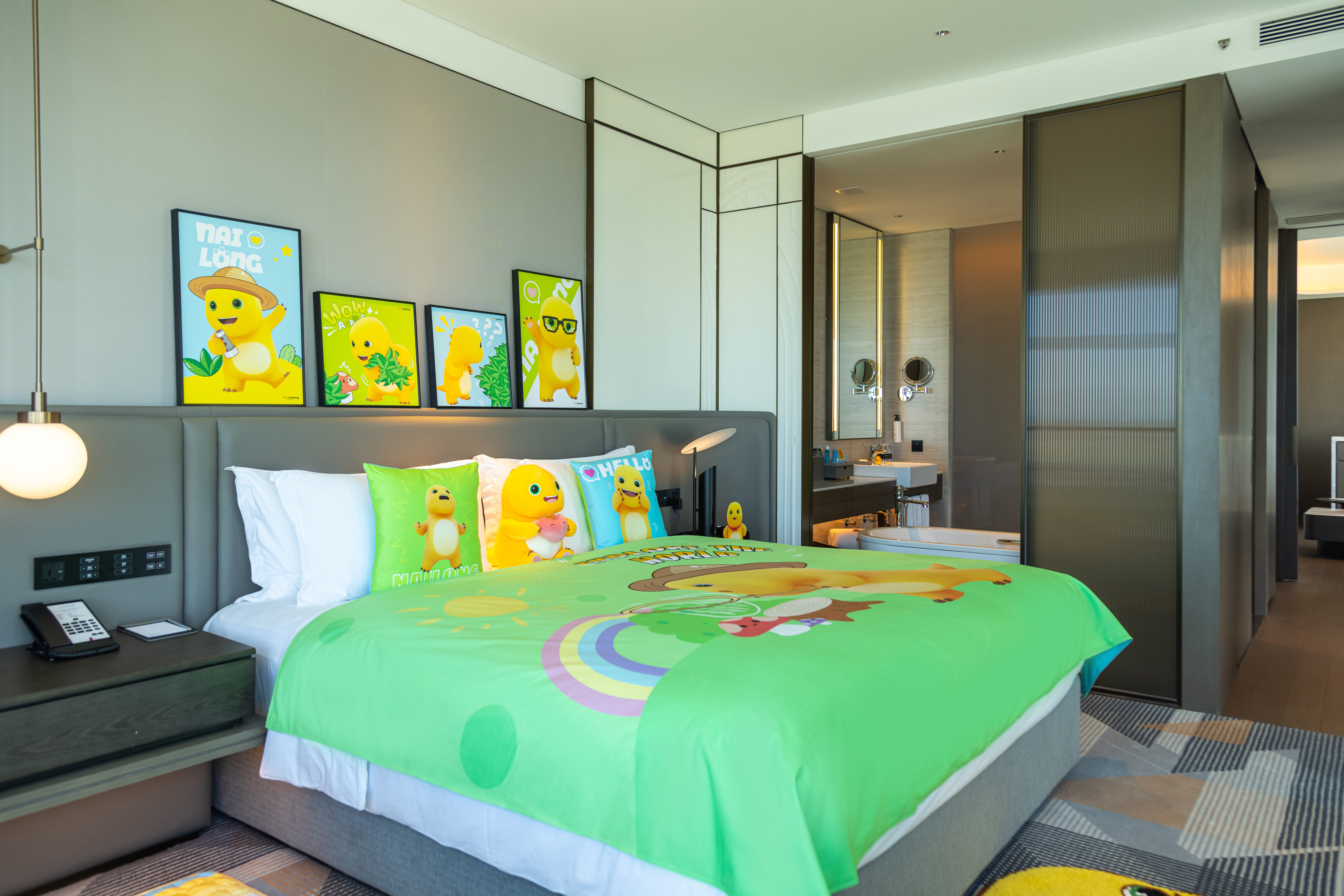 奶龙亲子城景套房