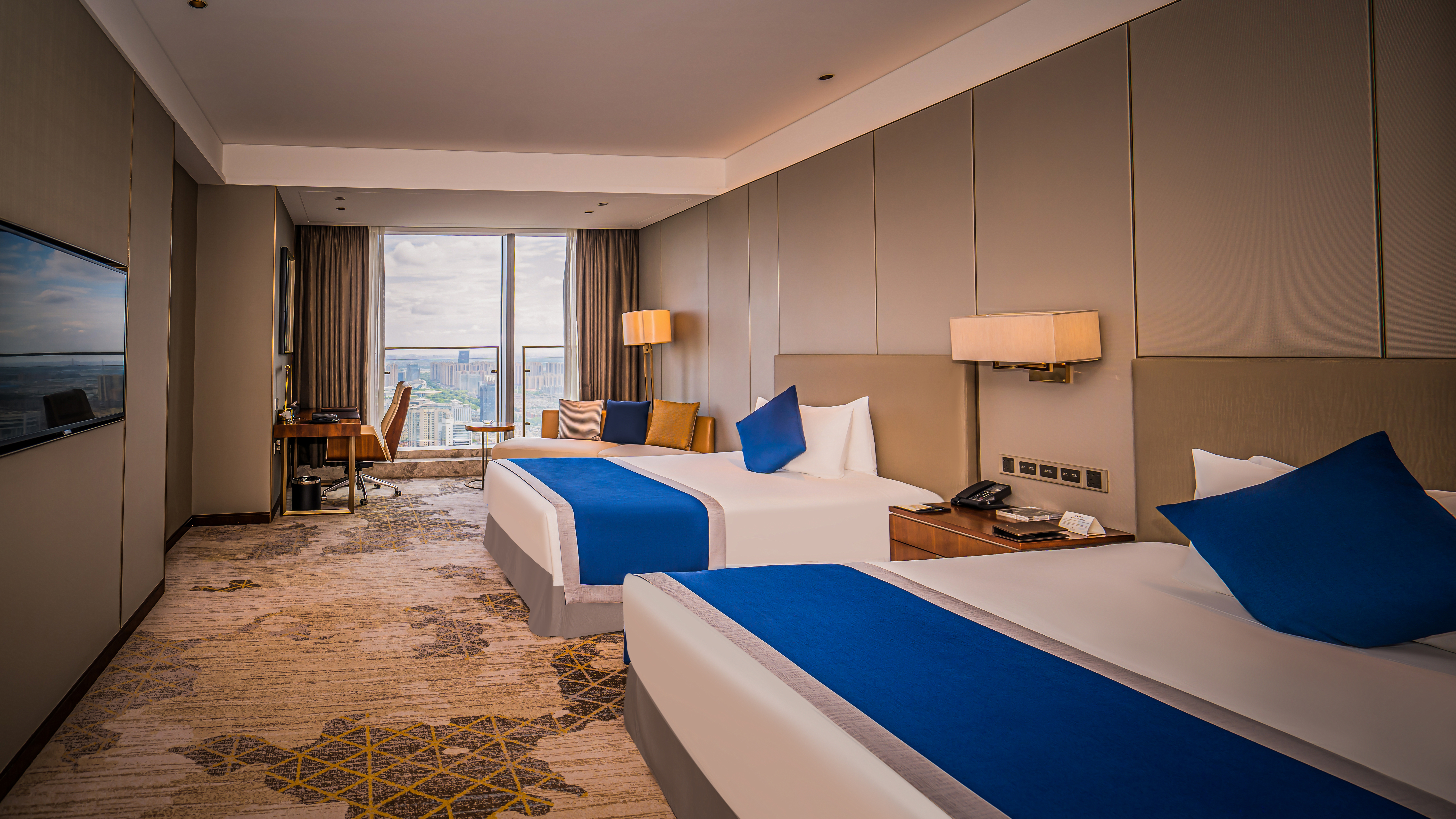 Golden Eagle Summit Hotel Maanshan全景双床房（落地窗俯瞰城市景观+斯林百兰床垫）