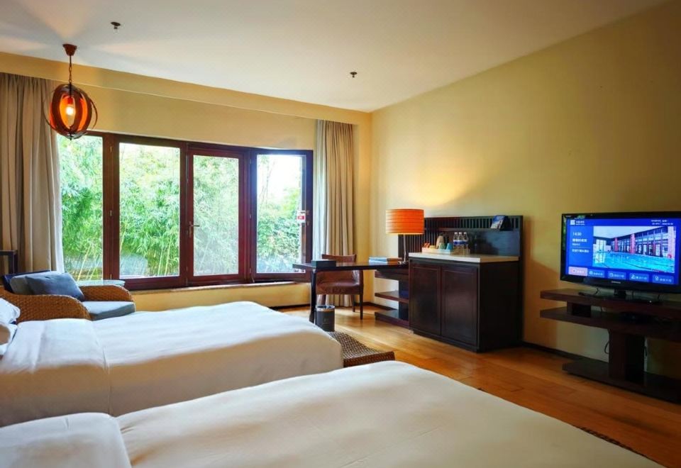 庭院景致双床房（落地窗+小院+浴缸）