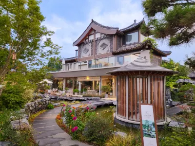 Songjian Wushe Homestay (Kaifeng Qingming Shanghe Garden Wansuishan Martial Arts City Branch) Hotéis em 