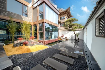 The Zhao Hua Tai Inn Hotels in 