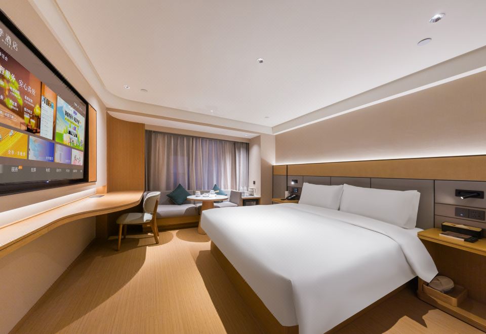 Queen Room
