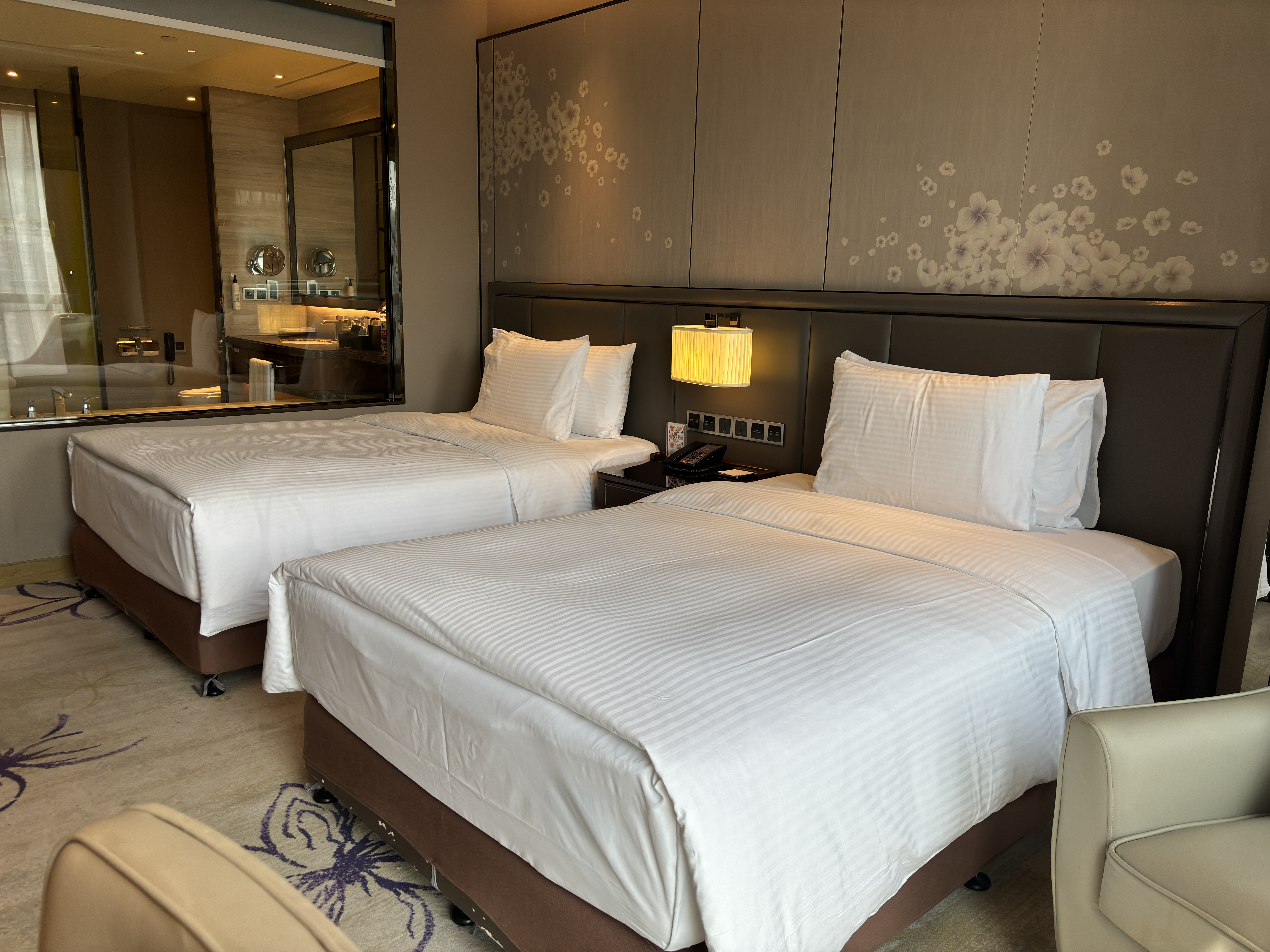 特价豪华双床房