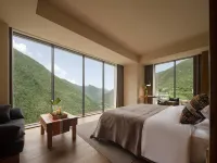 High-end private soup villa with starry sky and 24-hour free oxygen inhalation and floor heating