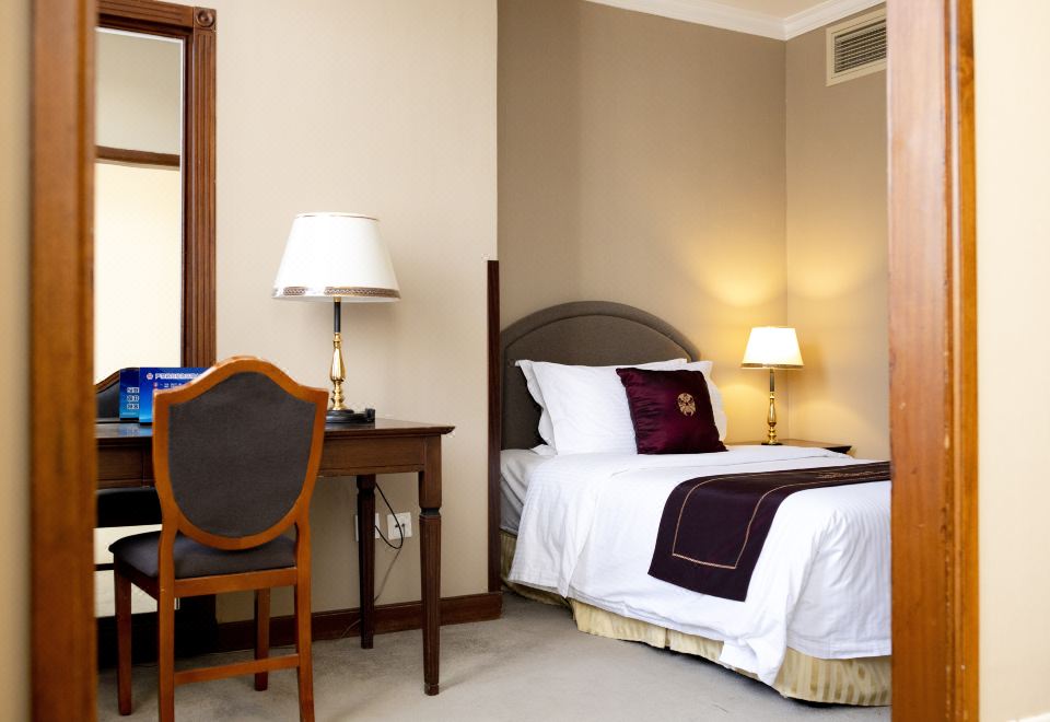 Qianmen Jianguo HotelStandard Family Suite