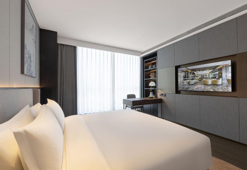 Executive Queen Room